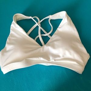 Saraiyah live it up sports bra